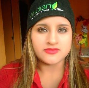 Meet your Posher, Leticia